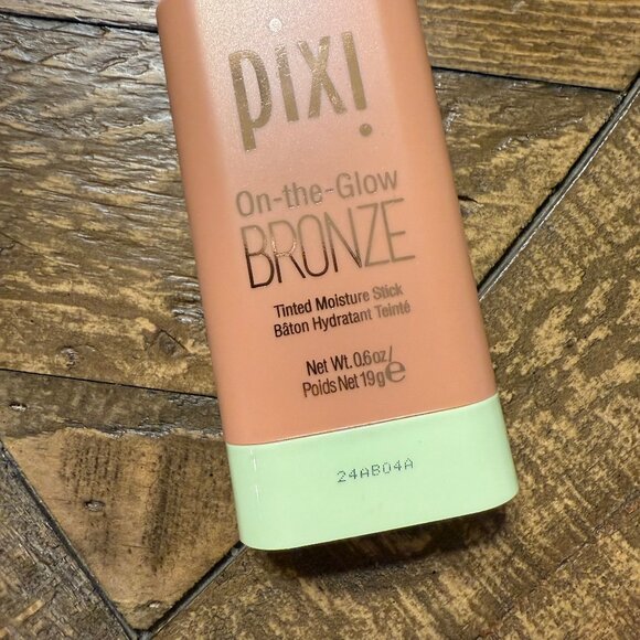 Pixi On-the-Glow Bronze Tinted Moisture Stick - NEW  Color: Soft Glow - Picture 3 of 3
